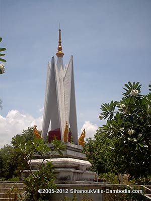 victory monument in sihanoukville