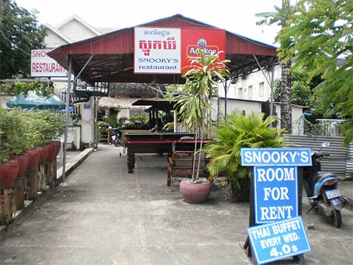 snooky's restaurant in sihanoukville, cambodia