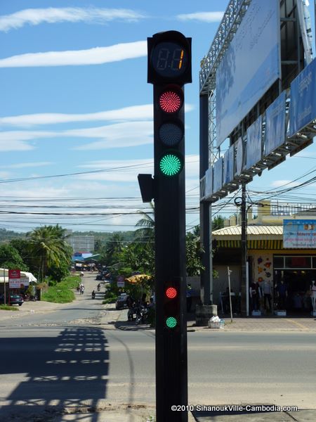 a stop or go light in sihanoukville, cambodia.  watch out!!!!!!!!!